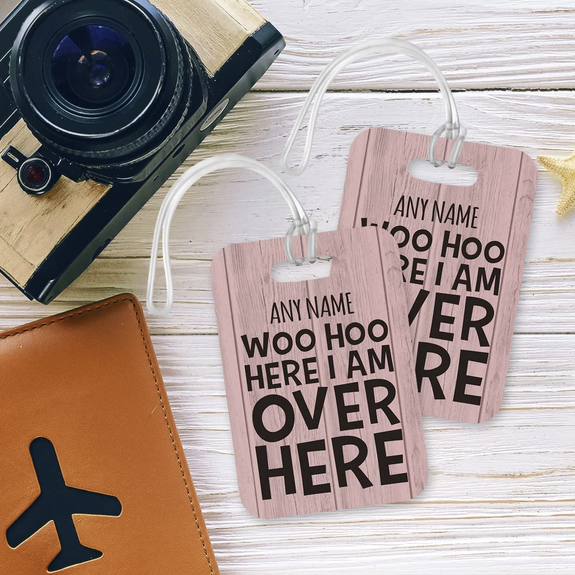 PLT237 Personalised Name WOO HOO HERE I AM Over HERE Novelty Funny Unique Designer Gift Glossy Plastic Suitcase Luggage Tag