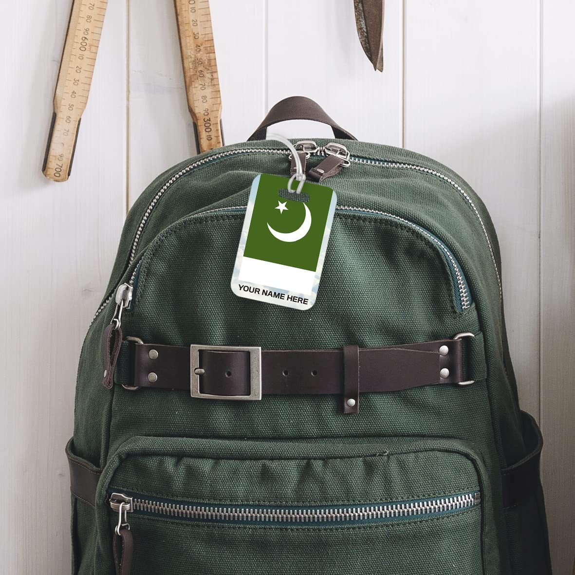 PLT261 Personalised Name with Pakistan Flag Novelty Funny Unique Designer Gift Glossy Plastic Suitcase Luggage Tag