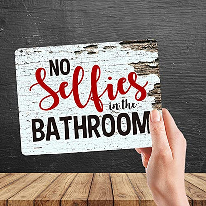 Kruzroyal MP429 No Selfies in the bathroom Funny Novelty Retro Vintage Metal Wall Sign Plaque 20cm x 15cm