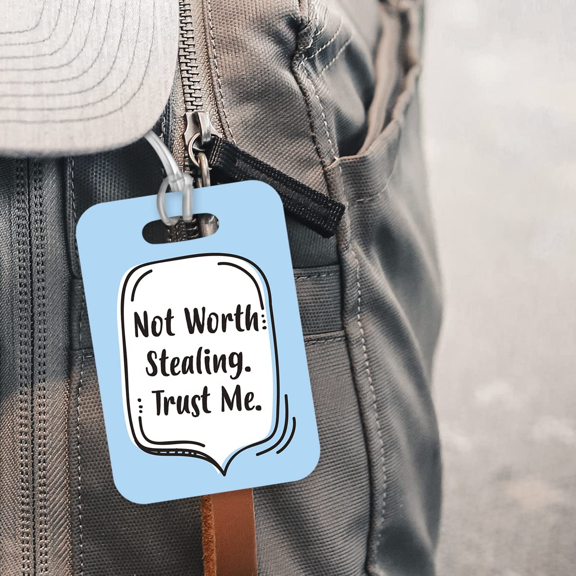 LT053 Not Worth Stealing Trust Me Novelty Funny Unique Designer Gift Glossy Plastic Suitcase Luggage Tag