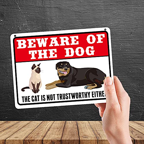 Kruzroyal MP364 BEWARE Of the dog, The cat is not trustworthy either. Funny Novelty Retro Vintage Metal Wall Sign Plaque 20cm x 15cm
