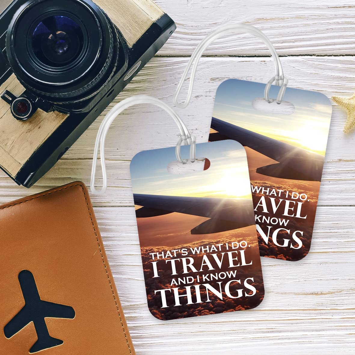 LT155 That's What I Do. I Travel and I Know Things Novelty Funny Unique Designer Gift Glossy Plastic Suitcase Luggage Tag